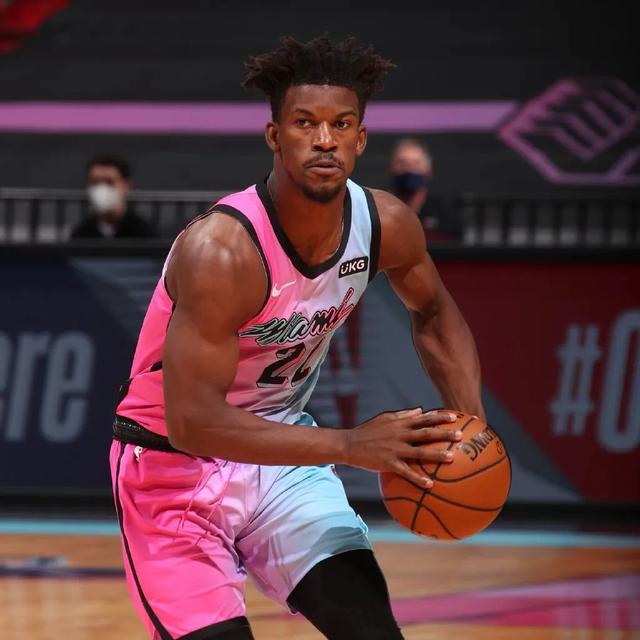 字母哥3曝光：不让其它品牌签约MVP，对耐克很重要