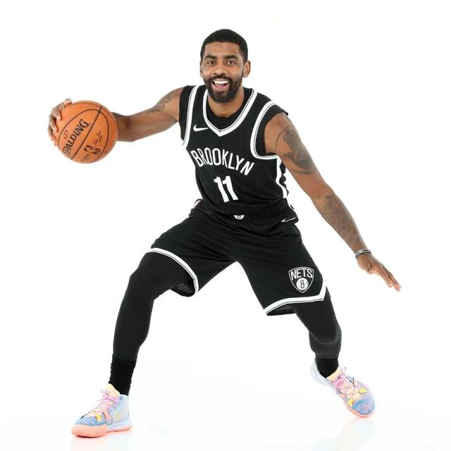 字母哥3曝光：不让其它品牌签约MVP，对耐克很重要