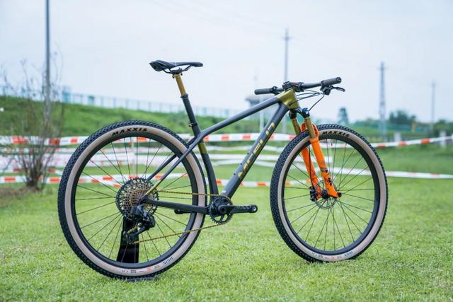 马克罗/MCELO一体成型山地车EVO ONE发布 车架仅售10998￥