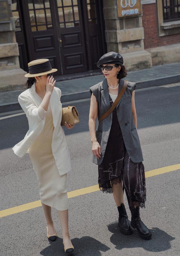 三木母女的夏季穿搭,高级知性有气质,值得30~50岁女性学习