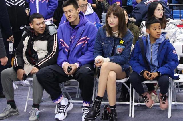 天赋溢出！10岁虎头臂展180，杜锋妻子晒照：不愧是游泳健将后代