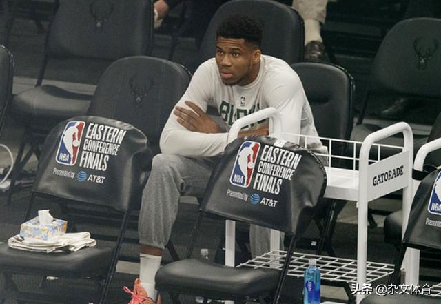 从弃将成为雄鹿二当家！5年1.78亿咸鱼翻身，和女友低调行事