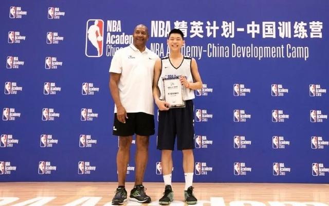 CBA又一重大签约！NBA精英计划球员加盟广州，郭士强兵强马壮