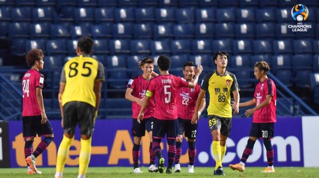 5连败,总比分0-12!广州队瞬间崩盘:19分钟丢3球,半空门打不进