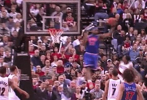 NBA至今还没人摸到篮板上沿,但这4人无限接近过 詹皇上榜