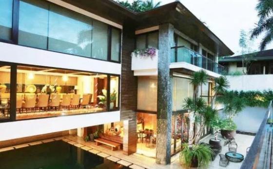 奢靡、赌博、过度捐款，这些让帕奎奥财务出现危机