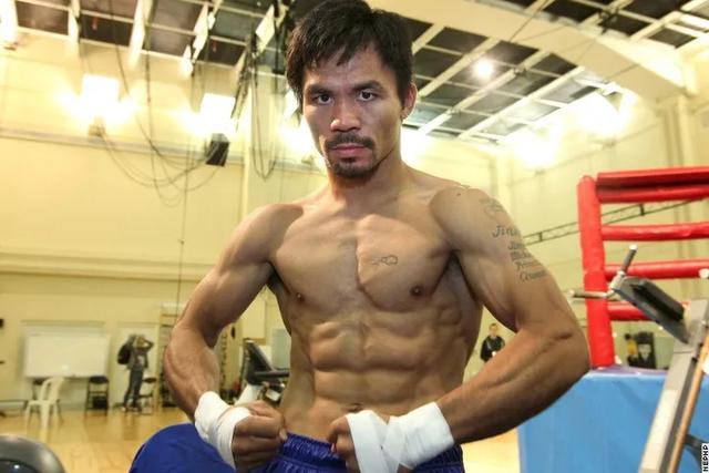 奢靡、赌博、过度捐款，这些让帕奎奥财务出现危机