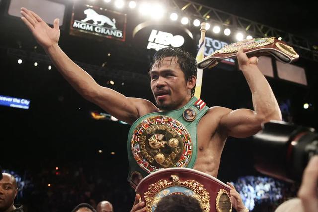 奢靡、赌博、过度捐款，这些让帕奎奥财务出现危机