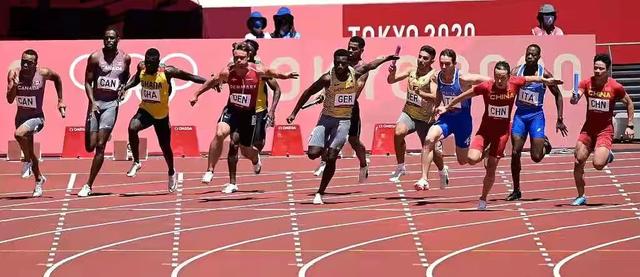 赢了！美国4x100米严重失误无缘决赛，中国0.002秒绝杀排名第一