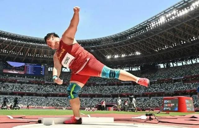 运动品牌价值榜：耐克首次登顶，田径服暗藏反腐风云