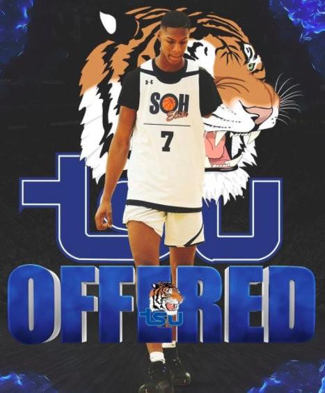 让只手又如何？美国独臂少年打上NCAA，6岁没左手，创造篮球奇迹