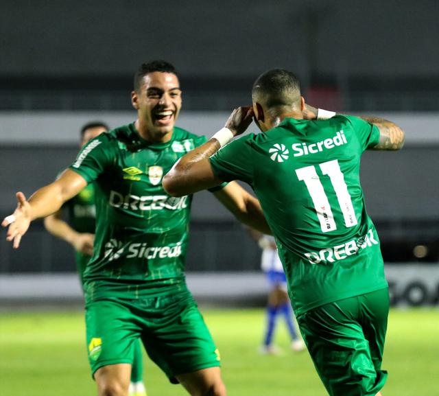 两场巴西甲级联赛分析：弗鲁米嫩塞VS巴伊亚，福塔雷萨VS库亚巴