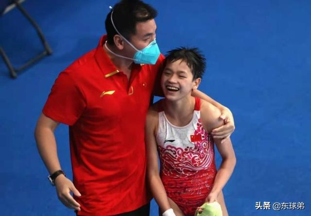 拒绝企业奖励,全红婵损失多少钱?选择明智,喜获代言费用超奖金