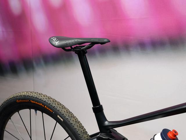 SR Suntour电子避震亮相 皮德科克奥运战车图赏