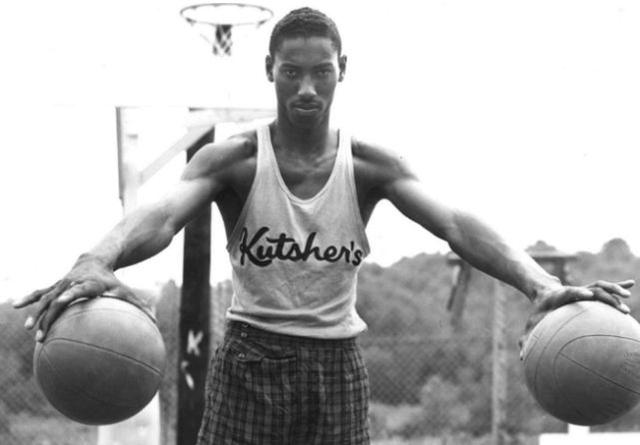 “篮球皇帝”张伯伦这5大纪录,后辈别说超越 连挑战勇气都没有