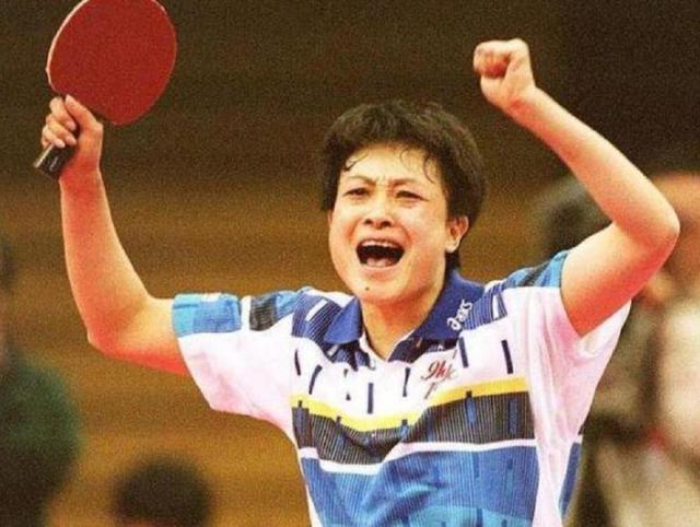 战胜邓亚萍大喊呦西，何智丽为何入籍日本？20年后，教练说出真相