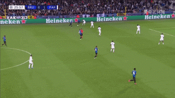 欧冠-梅西世界波中柱姆巴佩伤退 巴黎1-1布鲁日