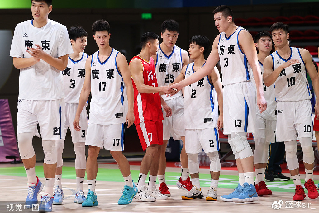 汤杰35分9助攻，对手集体致敬