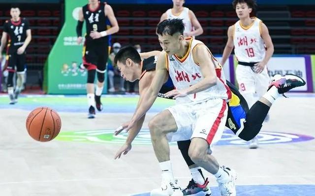 CCTV5直播!全运会男篮决赛正式演出,广东辽宁64开