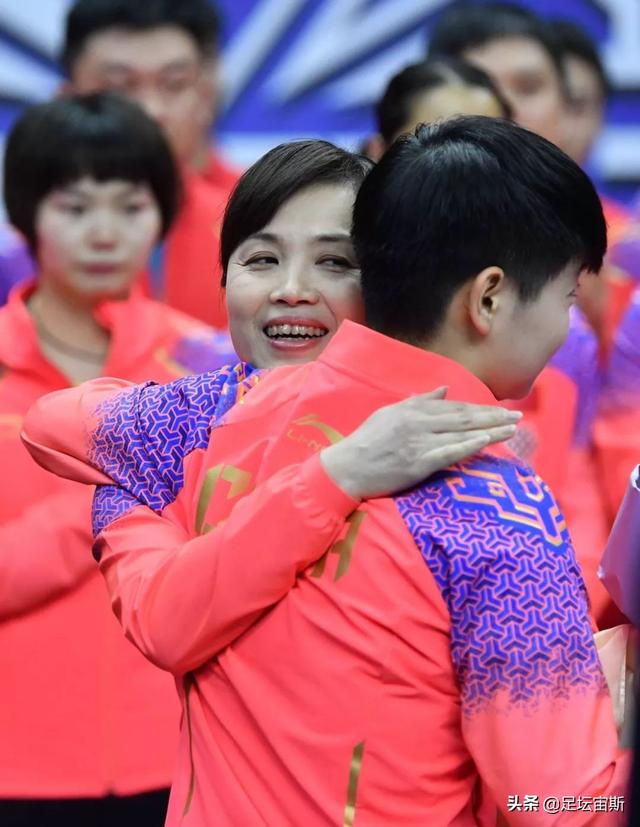 国乒幕后功臣难当!恩师为女儿离开孙颖莎,肖战2次为王曼昱痛哭
