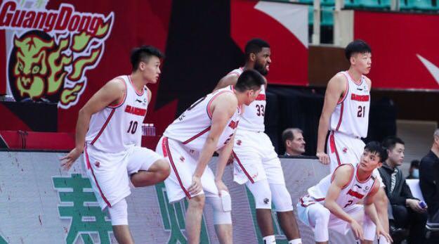 一招打遍联赛!广东1.79米小将砍24+7成候补首领,赛后讲话像输球