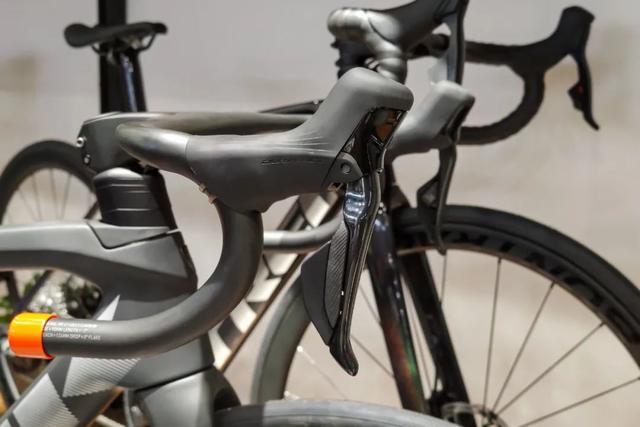 Shimano Dura-Ace R9270 12s公路油碟电变套件：实物赏析及详解