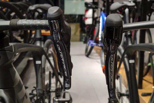 Shimano Dura-Ace R9270 12s公路油碟电变套件：实物赏析及详解