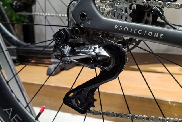 Shimano Dura-Ace R9270 12s公路油碟电变套件：实物赏析及详解