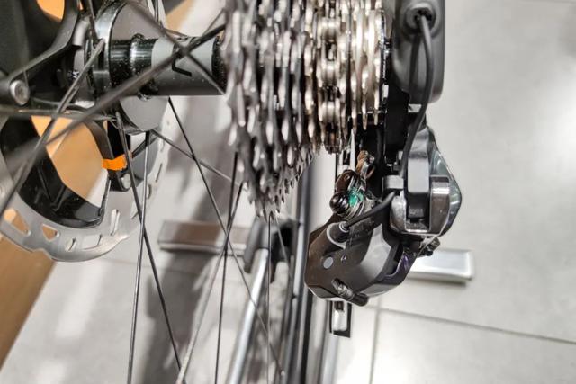 Shimano Dura-Ace R9270 12s公路油碟电变套件：实物赏析及详解