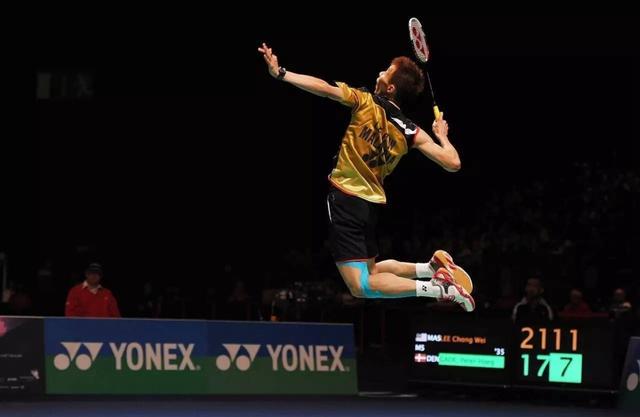 喜讯！李宗伟获封新爵位，曾患癌接受33次电疗，老婆每天以泪洗面