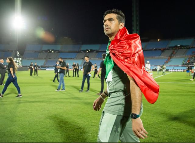 这位卫冕南美解放者杯的葡萄牙少帅,未来有机会执教C罗吗?