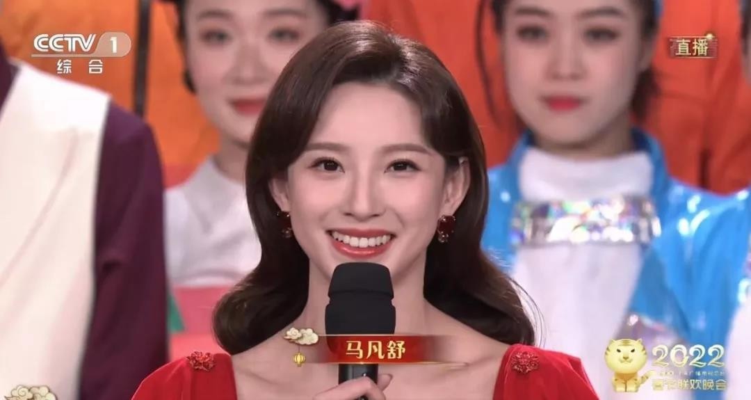 马凡舒爆火、奥运冠军打擂台，体育“救”春晚