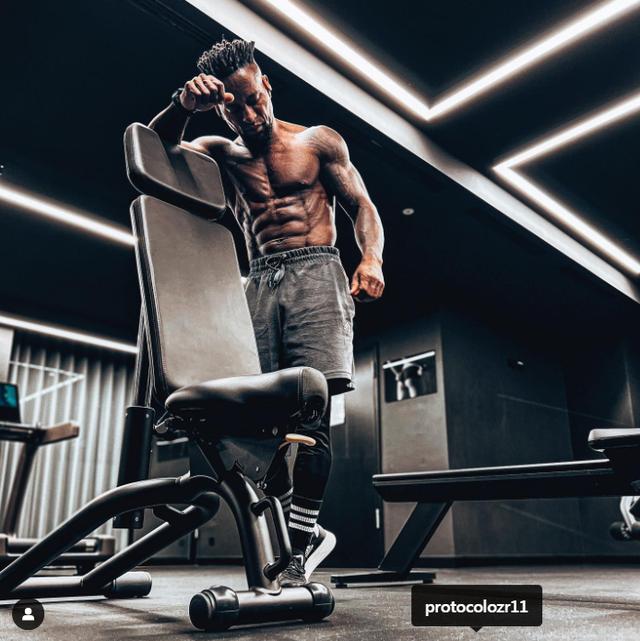 退役多年体脂率低于C罗，47岁的他是比C罗更自律的存在