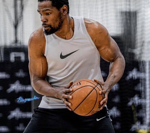 只看肌肉，哪5人能成为NBA现役各位置最强人选？锡安落选