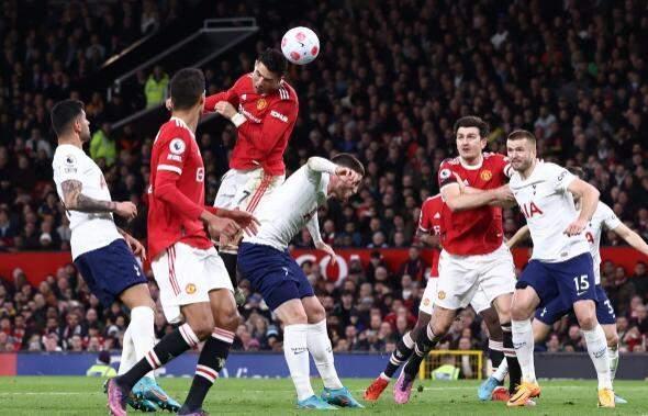 老骥伏枥！C罗状态回神拯救曼联，马竞和意大利瑟瑟发抖