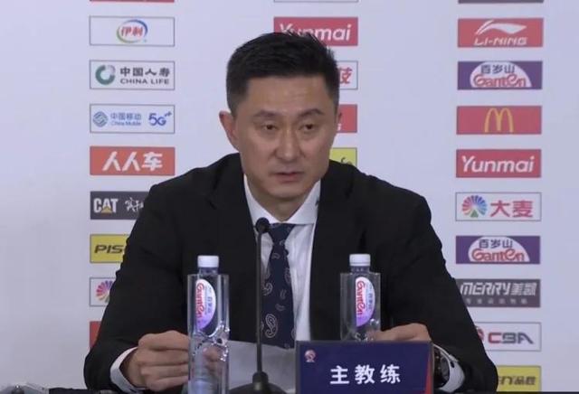 CBA-杨鸣疑获最佳，郭艾伦励志，杜峰留有后手，李春江专挑广厦