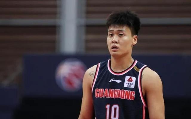CBA-杨鸣疑获最佳，郭艾伦励志，杜峰留有后手，李春江专挑广厦