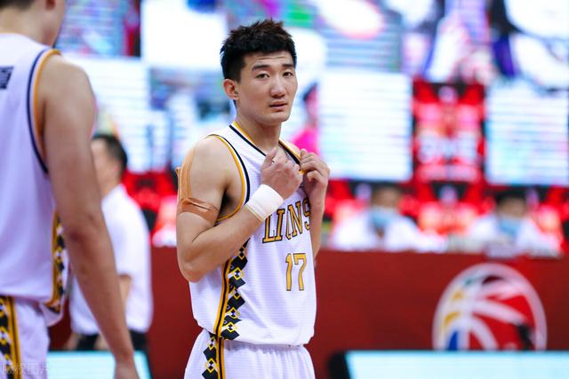 CBA-杨鸣疑获最佳，郭艾伦励志，杜峰留有后手，李春江专挑广厦