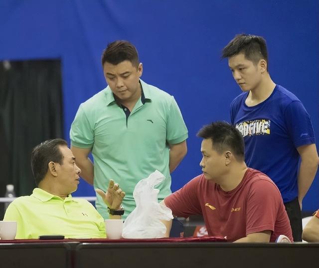 曝王皓离开国乒教练组，冲上热搜第4，超300万人关注，官方未回应