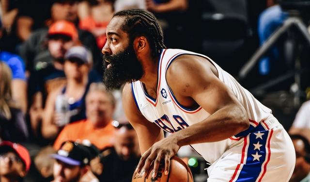 空砍14+7+9！哈登11中2低迷，超越科比创纪录，肘击对手引争议