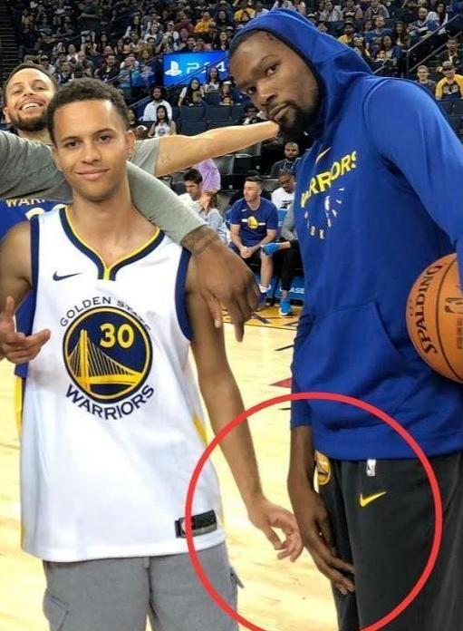 口说无凭！用照片感受下 杜兰特的身体天赋究竟有多夸张