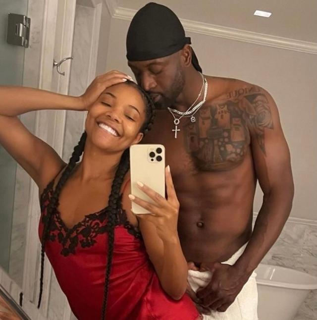 韦德近况：40岁身家上亿美元，49岁妻子身材火辣，二儿子变女儿