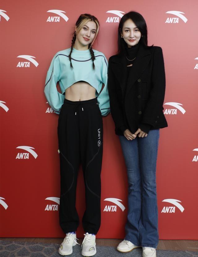 谷爱凌3岁滑雪，18岁奥运冠军！戴价值8万5手表，身材火辣