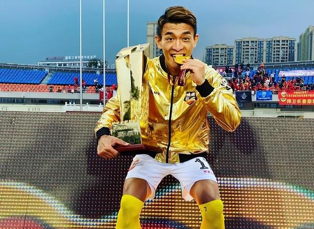 青岛足球新希望？中甲新军引援迅速，延边、亚泰冲超功臣来投