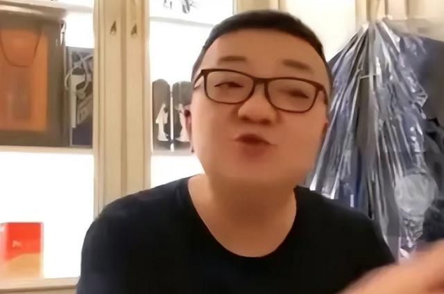 足球篮球界互撕！贾磊隔空反击董路，称办不了青训，高情商打脸