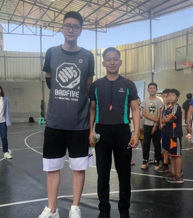 陈露近况：与孙悦分居2年，孩子7岁身材傲人，1米8去丛林晒大长腿