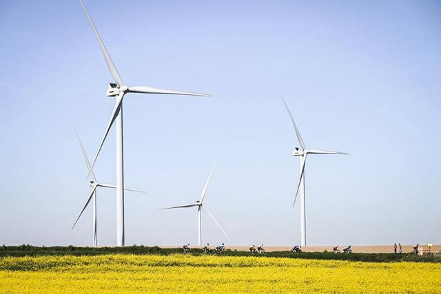 巴黎-鲁贝 | 功成名就！范巴勒长距离单飞夺冠