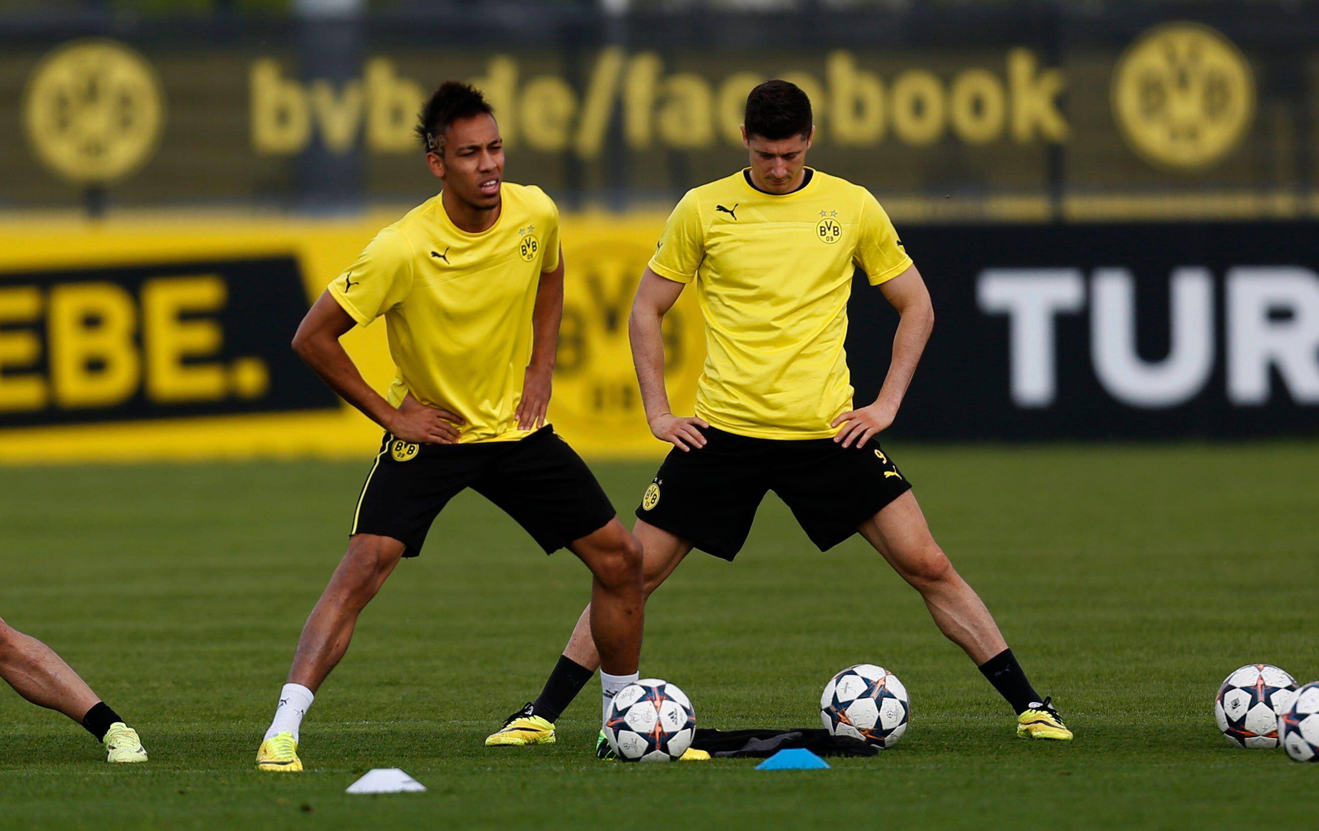 莱万-奥巴梅扬多特时期6次合作进球:巴萨集齐双德甲金靴