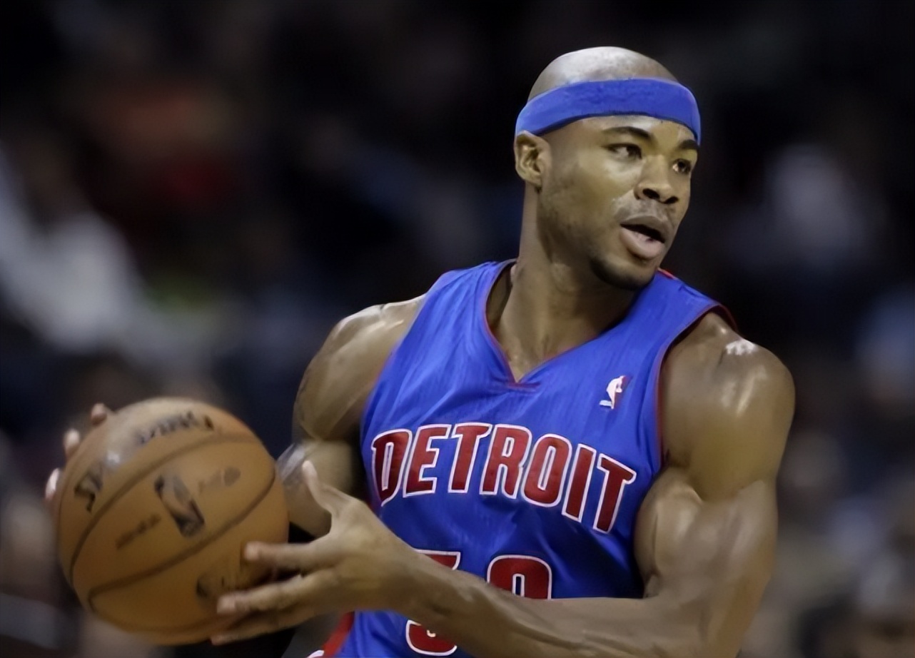 都知道詹姆斯肌肉强悍，但在这5人面前 他也得叫声哥 锡安上榜