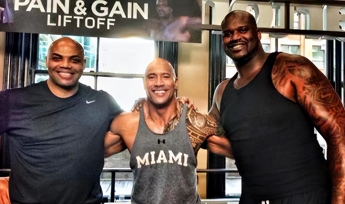 当你看了杜兰特的手 姚明的大腿，你就知道普通人打不了NBA